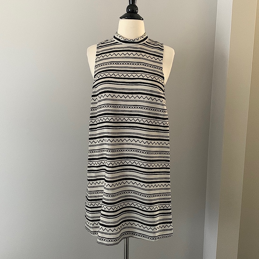 Like new! BCBGeneration Printed Shift Dress